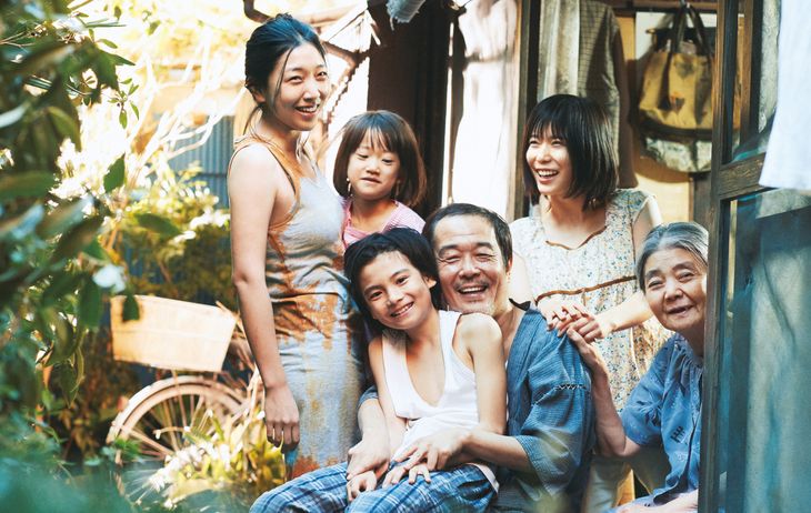 Film still of Manbiki kazoku (Shoplifters)